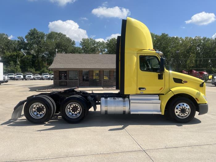 2021 Peterbilt 579-5