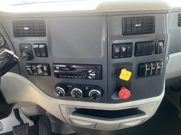 2021 Peterbilt 579-11