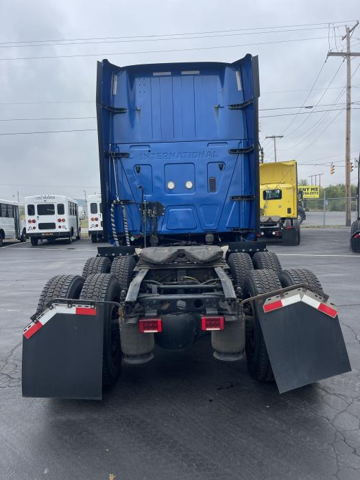 2020 International LT625-8