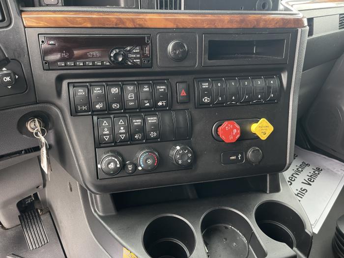 2020 International LT625-14