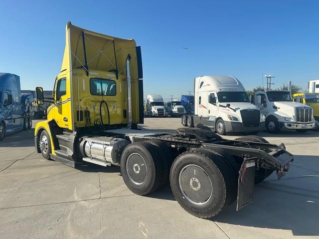 2024 Kenworth T680-9