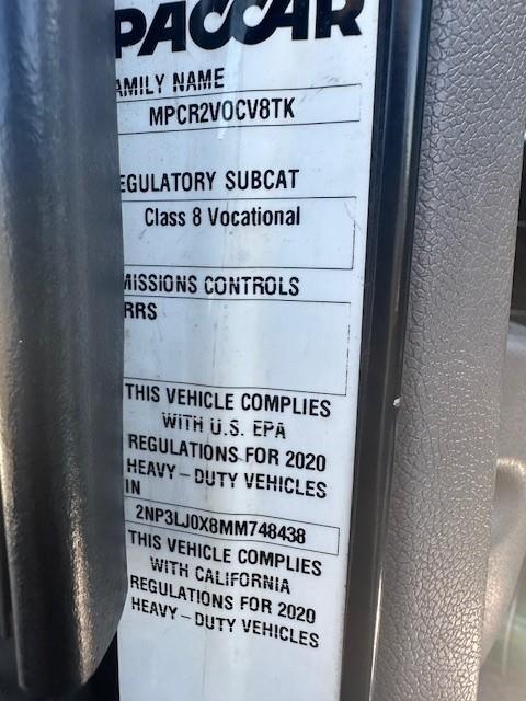 2021 Peterbilt 348-4