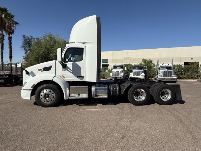 2020 Peterbilt 579-2