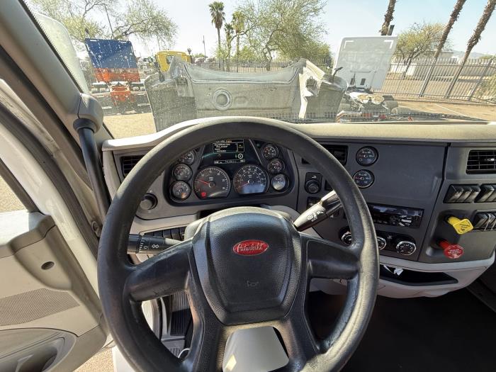 2020 Peterbilt 579-12