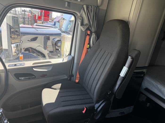 2021 Peterbilt 579-10