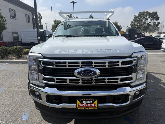 2025 Ford F-550-7