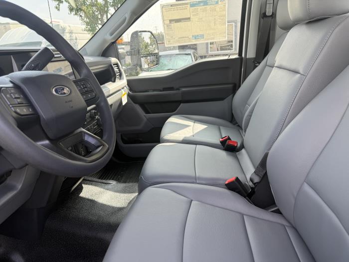 2025 Ford F-550-25