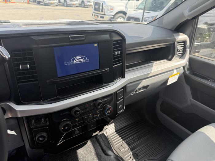 2025 Ford F-550-26