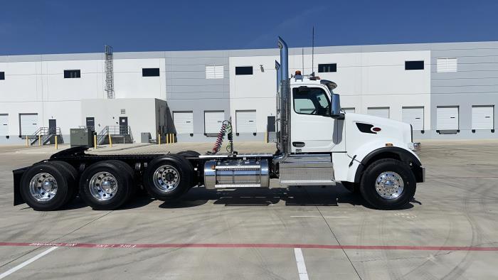 2026 Peterbilt 567-4