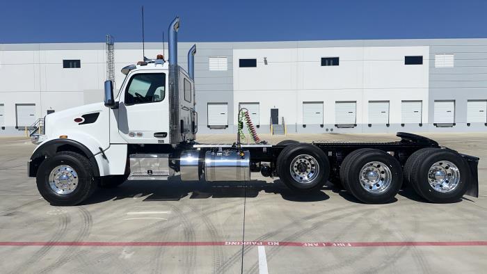 2026 Peterbilt 567-8