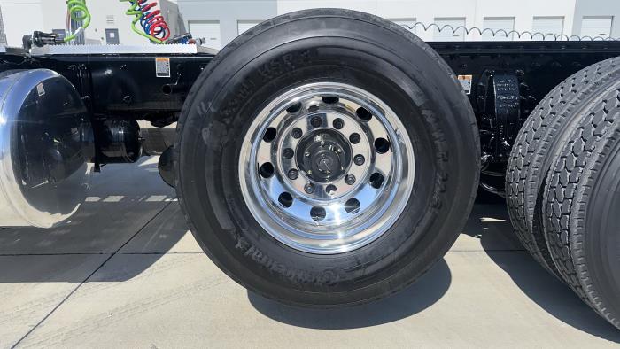 2026 Peterbilt 567-12