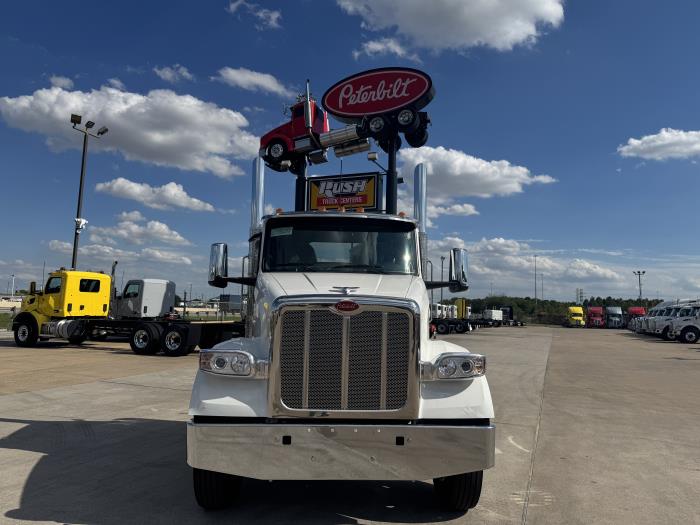 2026 Peterbilt 567-8