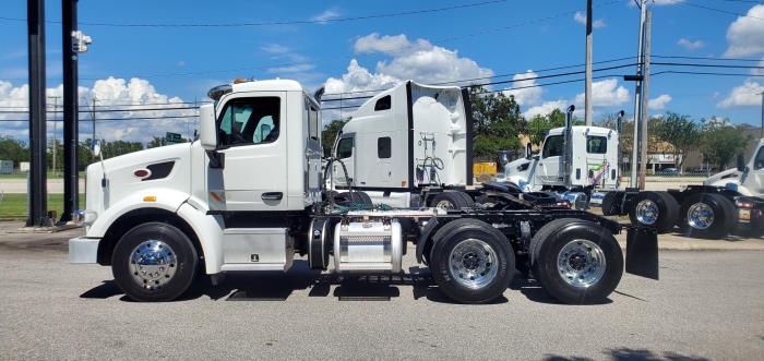 2020 Peterbilt 567-7