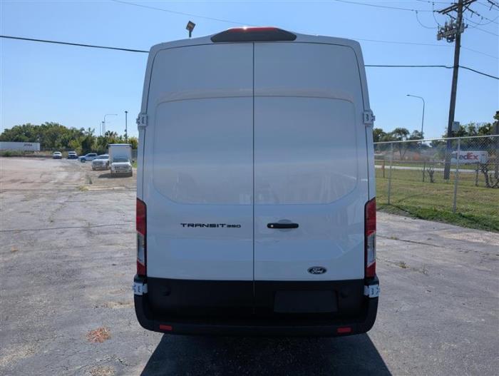 2026 Ford Transit-350-7