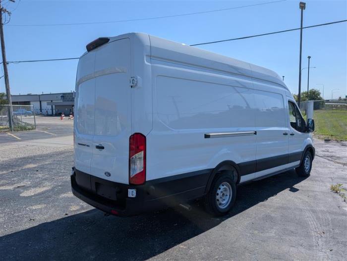 2026 Ford Transit-350-5