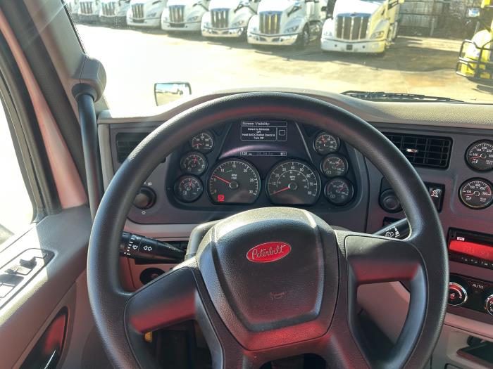 2019 Peterbilt 579-30