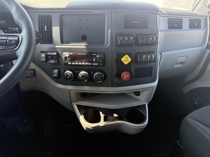 2022 Peterbilt 579-33