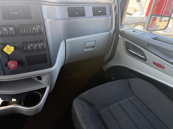 2022 Peterbilt 579-34