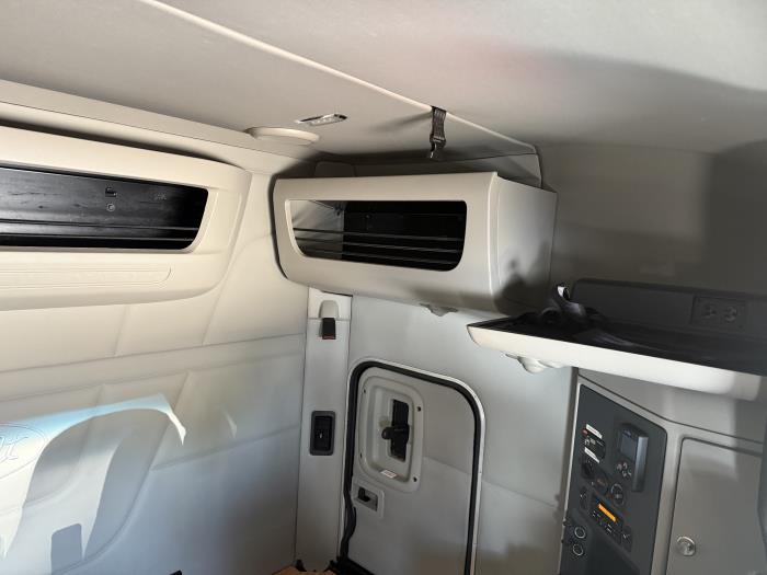 2022 Peterbilt 579-38