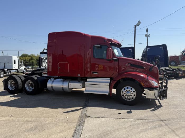 2022 Peterbilt 579-10