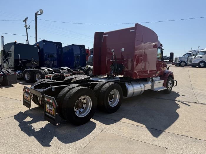 2022 Peterbilt 579-18