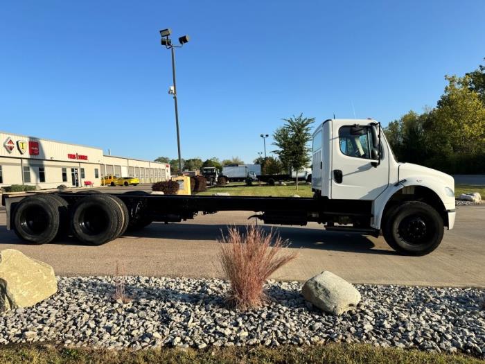 2020 Freightliner Business Class M2 112-4