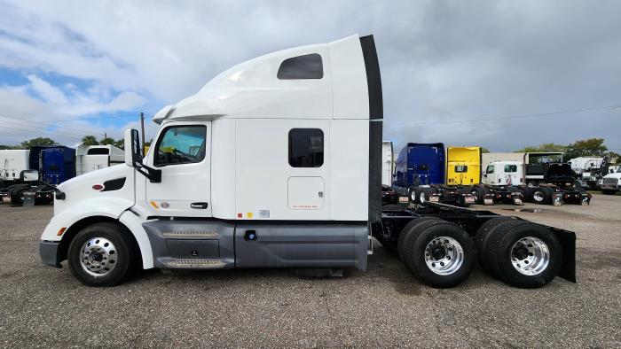 2021 Peterbilt 579-2