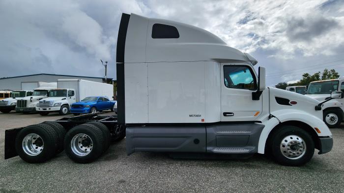 2021 Peterbilt 579-6