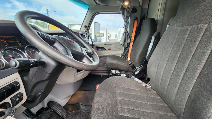2021 Peterbilt 579-10
