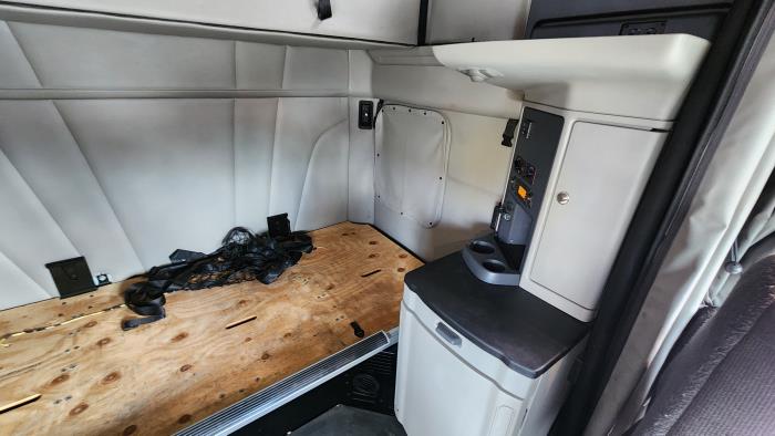 2021 Peterbilt 579-14