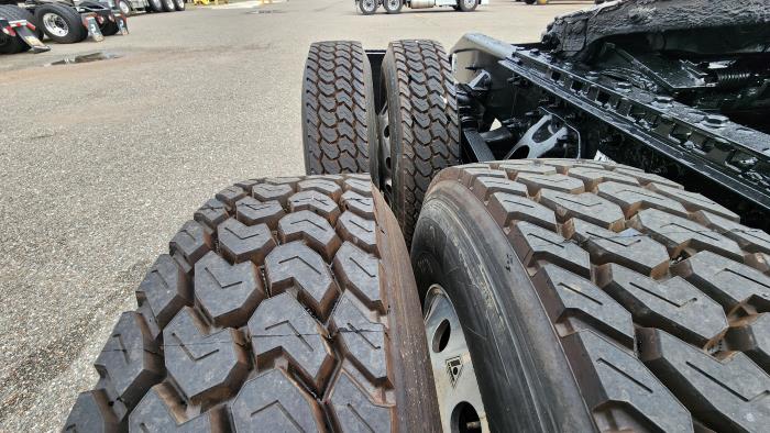 2021 Peterbilt 579-26