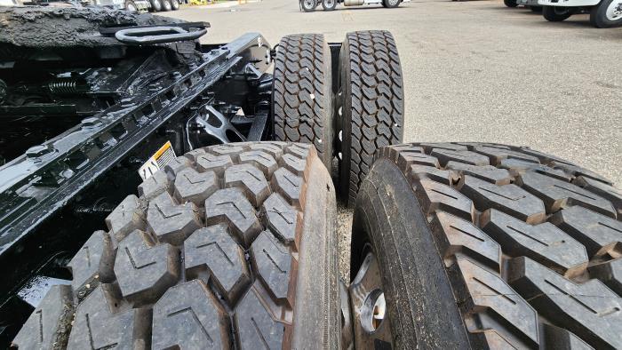 2021 Peterbilt 579-27