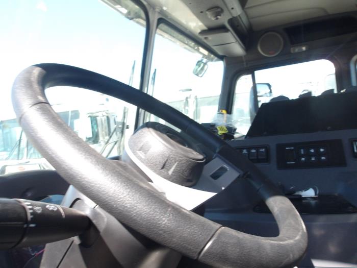 2025 Peterbilt 520-7