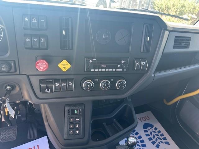 2026 Peterbilt 548-32