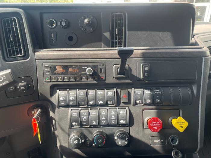 2026 International LT625-14