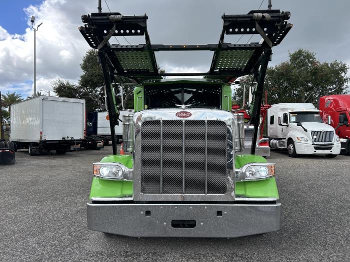 2022 Peterbilt 389-3