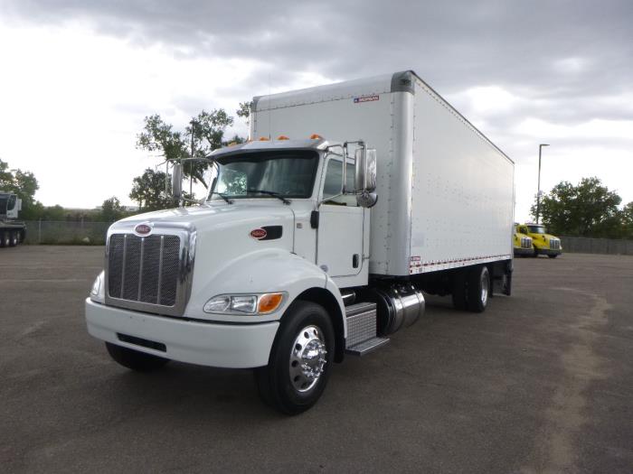 2021 Peterbilt 337-1