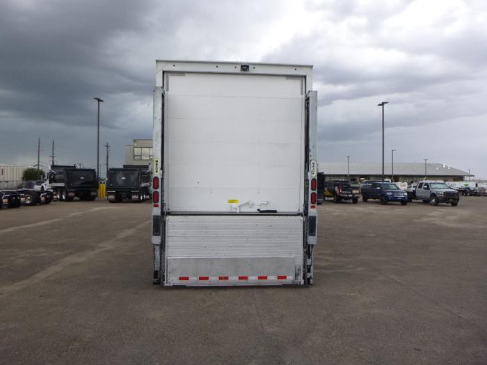 2021 Peterbilt 337-6