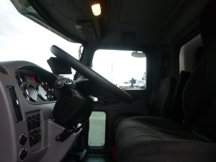 2021 Peterbilt 337-17