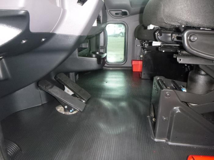 2021 Peterbilt 337-18