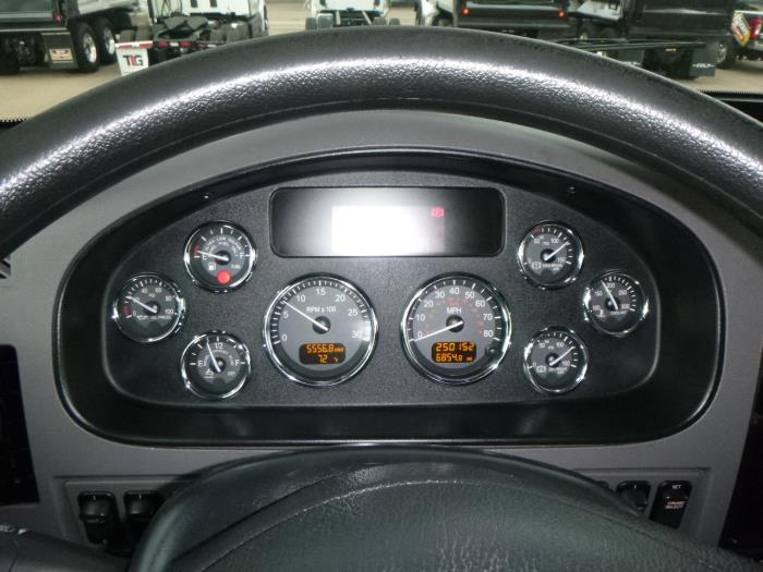 2021 Peterbilt 337-19