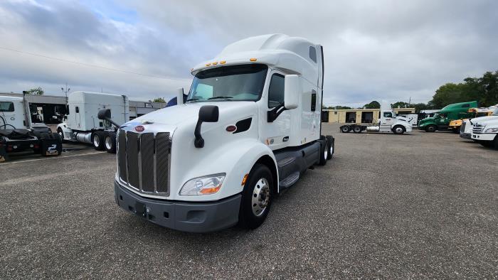 2021 Peterbilt 579-1