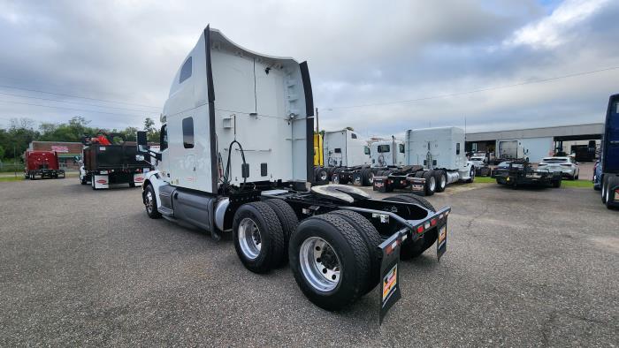 2021 Peterbilt 579-3