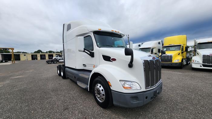 2021 Peterbilt 579-7