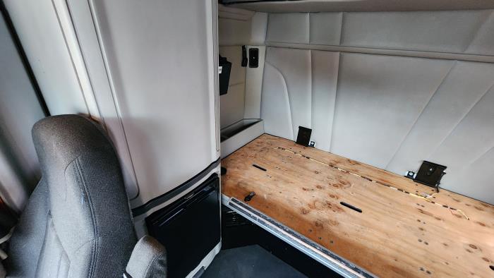 2021 Peterbilt 579-12