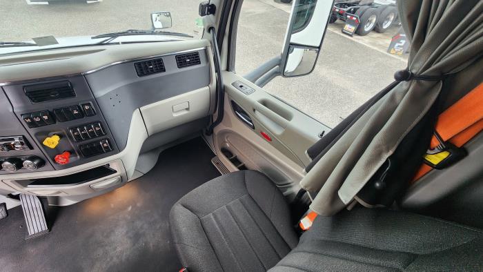 2021 Peterbilt 579-18