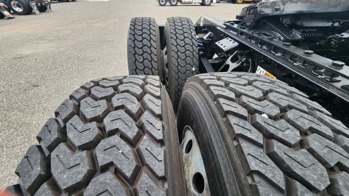 2021 Peterbilt 579-26