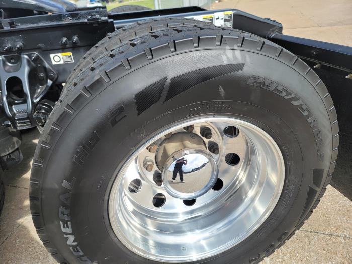 2021 Peterbilt 579-5