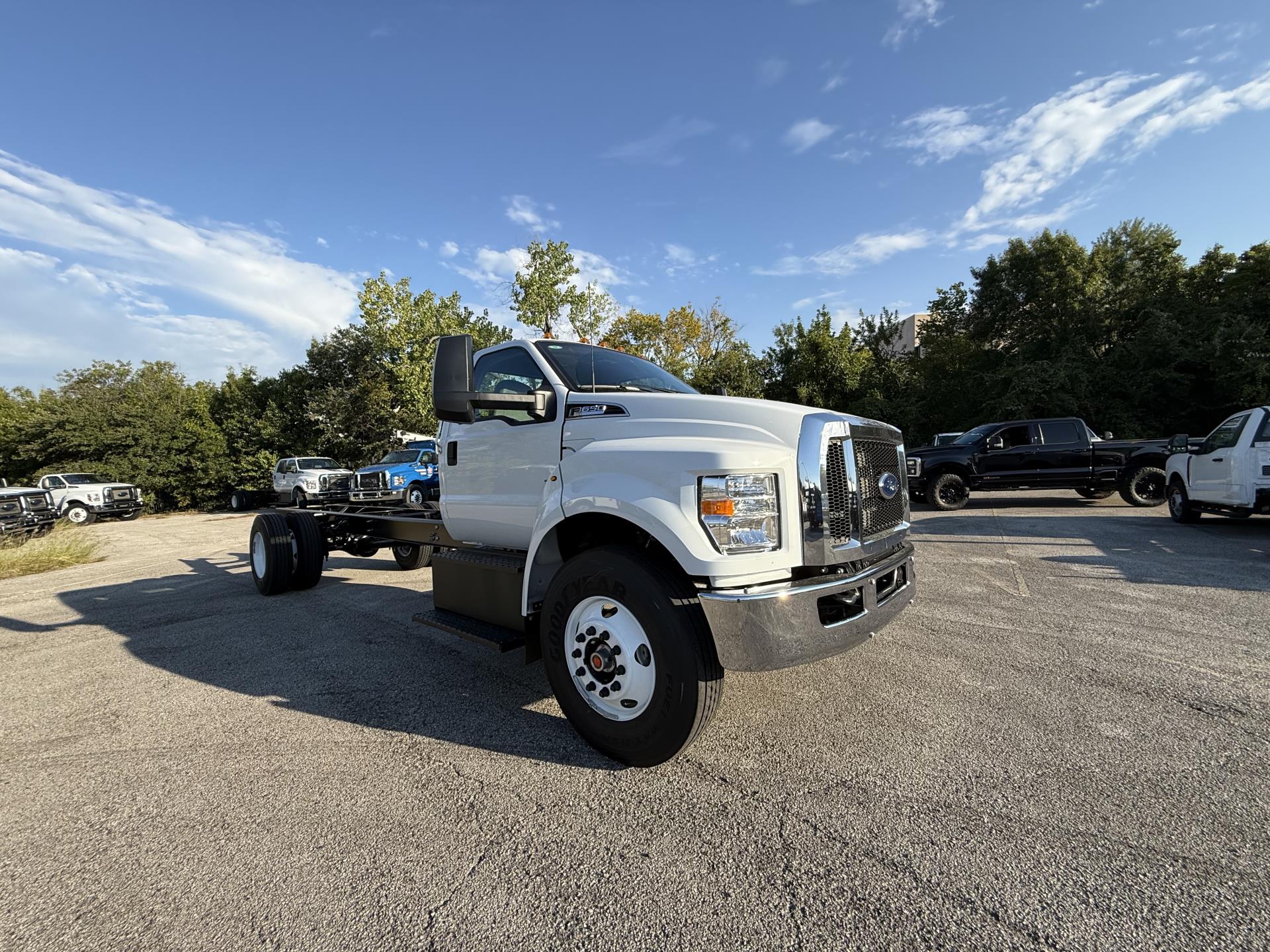 2026 Ford F-650 Regular Cab DRW 4x2 Cab Chassis for sale #1950177 - photo 4