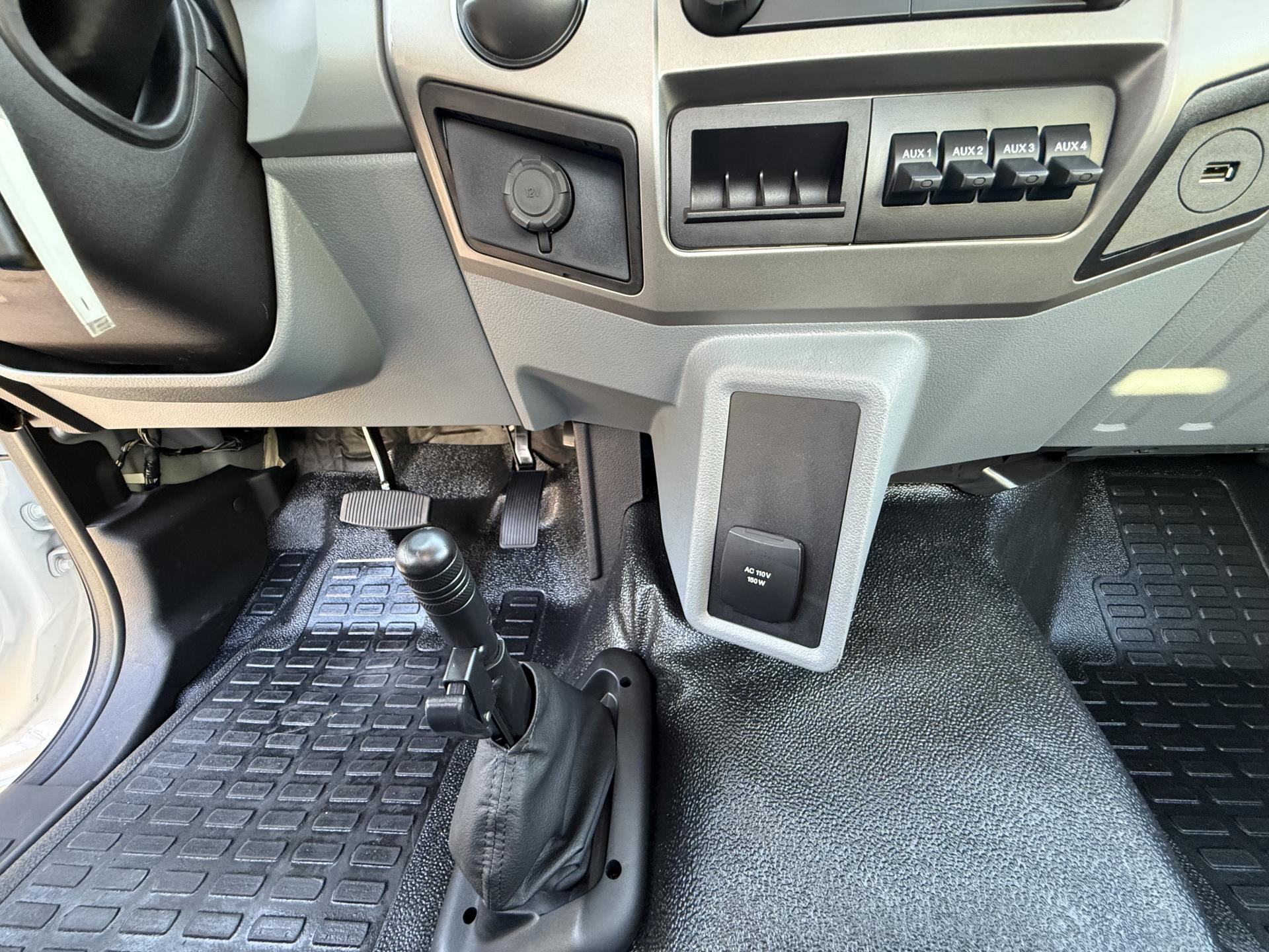 2026 Ford F-650 Regular Cab DRW 4x2 Cab Chassis for sale #1950177 - photo 17